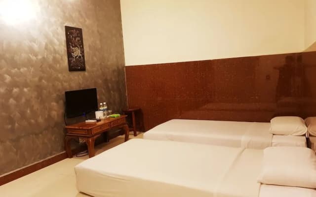 Flyk Hotel - photo 2