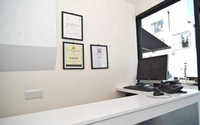 Finsbury Serviced Apartments - photo 5