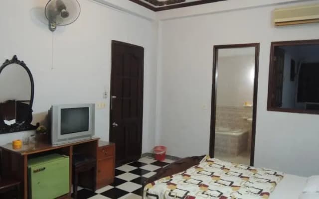 Phi Long Hotel - photo 4