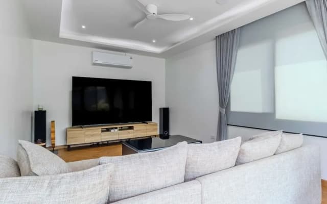5BR Villa Waterfall Pool Movie Room V257 - photo 4