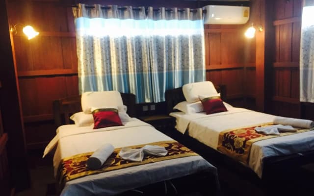 Wooden Hostel - photo 4