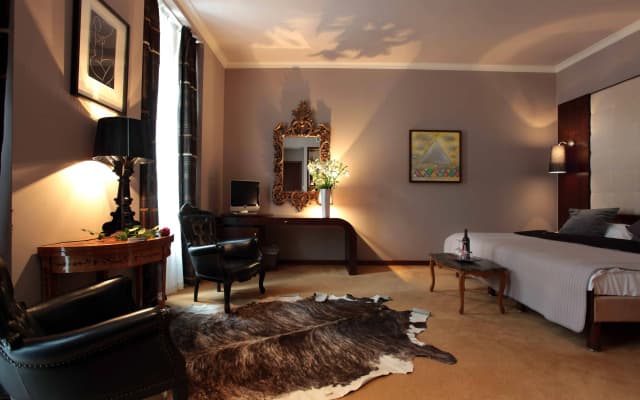 Friday Hotel - photo 2