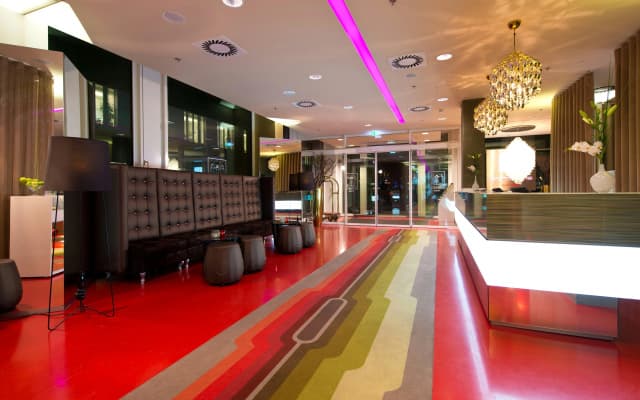 Leonardo Hotel Berlin Mitte - photo 2