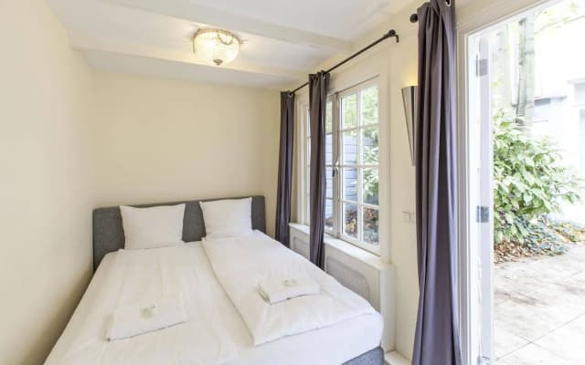 Livia's Hideaway: Elegant Canal - photo 4