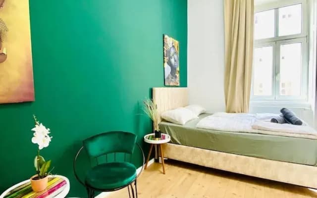 Spacious 8BR Apt with Terrace 16P - photo 2