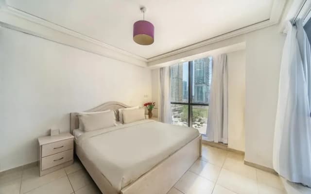 Cozy Modern JLT Flat Next to Metro - photo 3