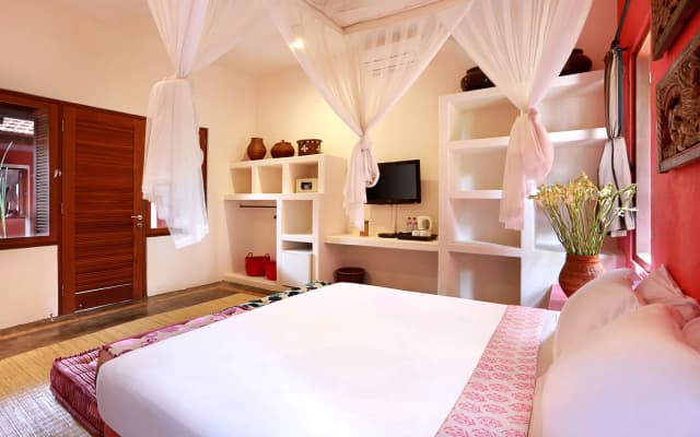 PinkCoco Uluwatu - Constant Surprises & for Cool Adults Only - photo 3