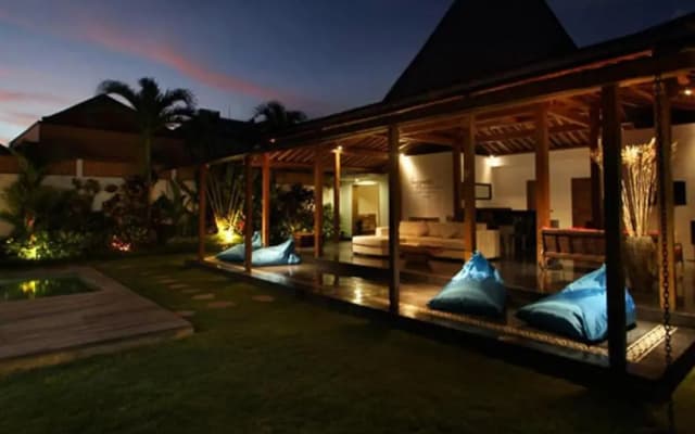 Villa Sebelah - photo 2