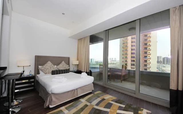 Studio Apartment in The Matrix Tower - photo 2