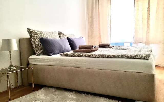2 BR apartment next to metro U1, Free Parking - photo 2