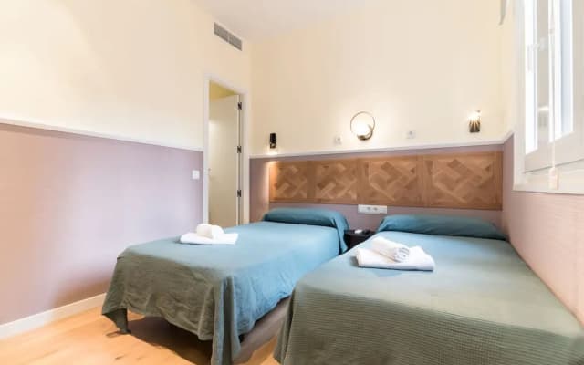 Hostal Evoke Madrid - photo 3