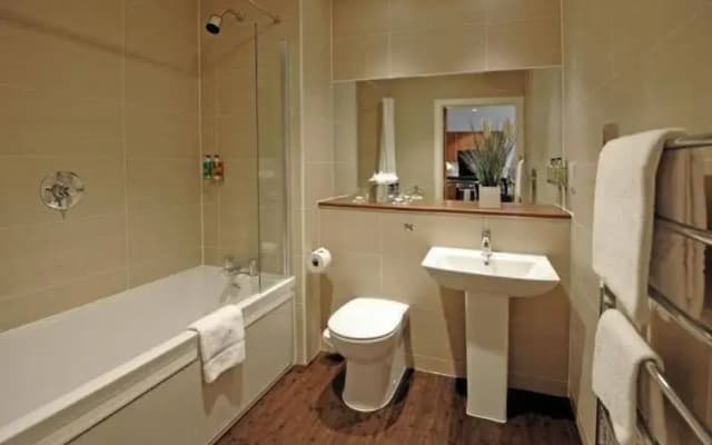 Stewart by Heeton Concept Aparthotel Edinburgh - photo 5