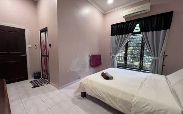 Nurbayu Villa (3 and 4 bedroom Villa) Kemaman - photo 2