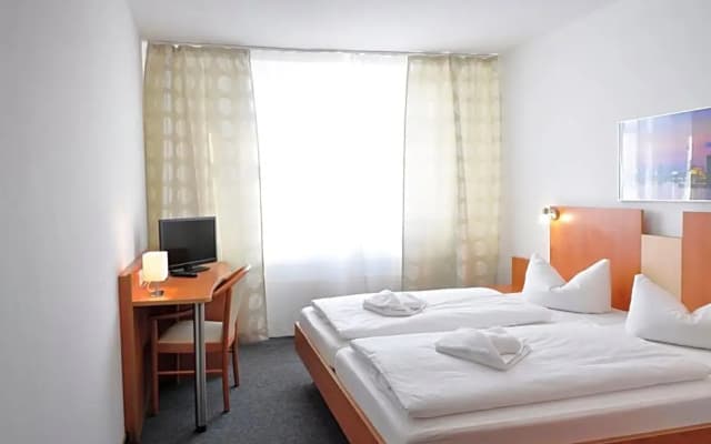 Apart Hotel Ferdinand Berlin - photo 2