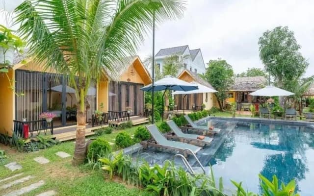 Phoenix Hotel Bungalow - photo 4