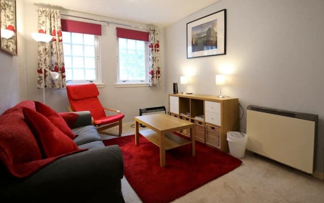 2 Bedroom Meadows Flat - photo 5