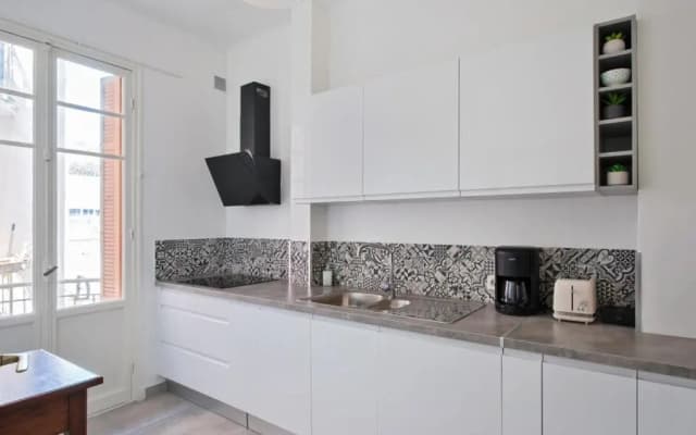 Nice, 58 M2 ! superbe appartement climatisé ! 3 couchages, proche de la promenade des Anglais et de la Gare ! ! - photo 4