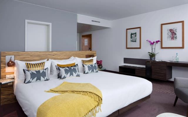 art'otel Berlin Mitte powered by Radisson Hotels - photo 5