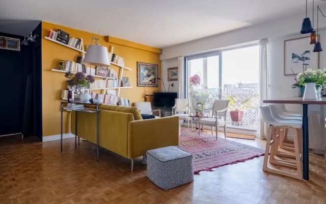 Eiffel Tower Design Residence - photo 5