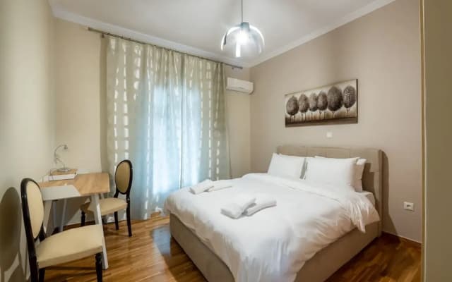 2br renovated flat close to metro - photo 2