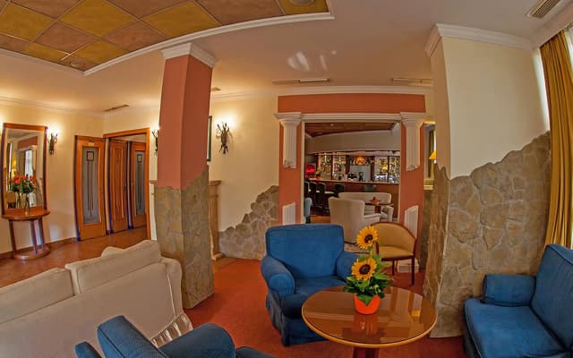 Hotel Mediterran - photo 2