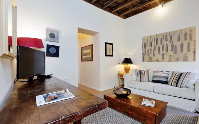 Trevi Elegant Apartment - photo 2