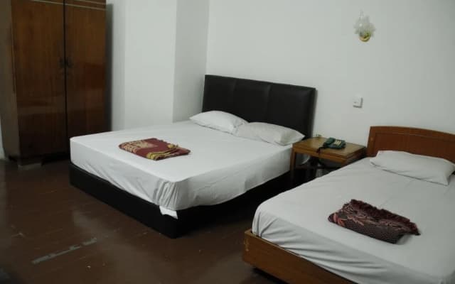 New Savoy Hotel - photo 2