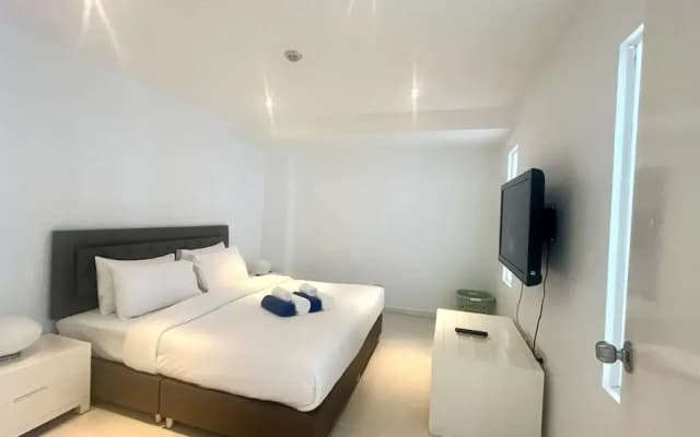 B14 - 2 Bedroom Condo With Pool Access, Karon Beach - photo 4
