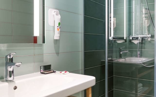 ibis Styles Paris Gare Saint Lazare - photo 2
