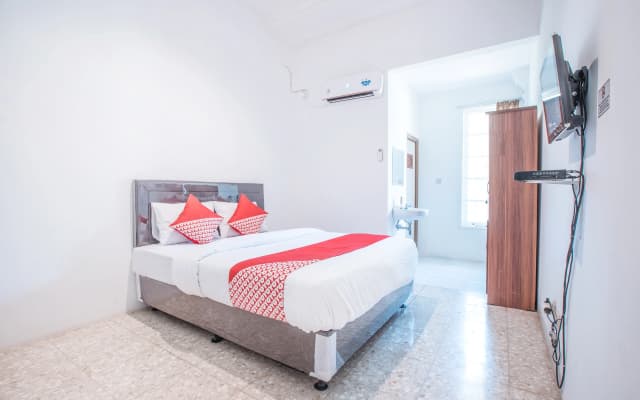Capital O 332 Residence G17 Kemang - photo 2