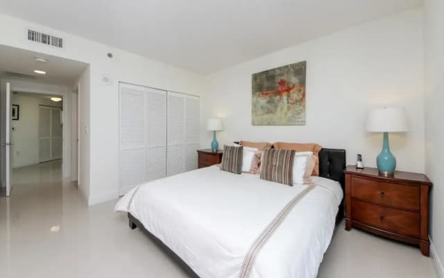 Bluebird Suites in Brickell - photo 2