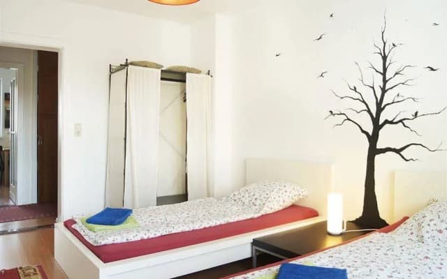 City-Center 3-room Apartment in Mitte - photo 3