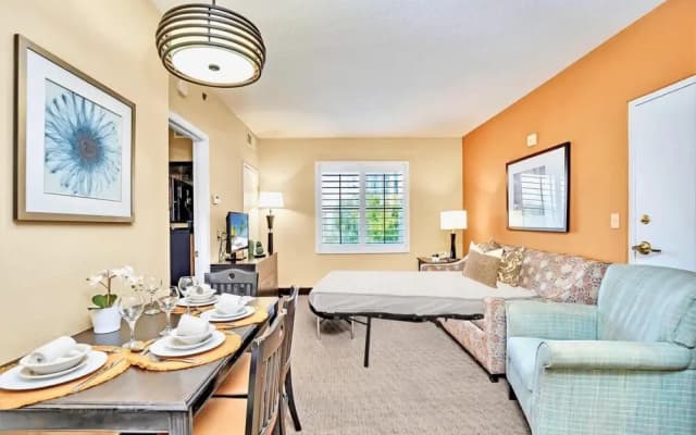 1BR King Suite-with Shared Pool hot tub - photo 3