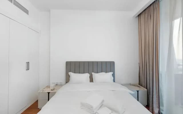 Chic 1BR Canal View at Waves Tower - photo 2
