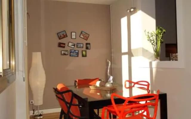 Feel at Sants Apartments - photo 2