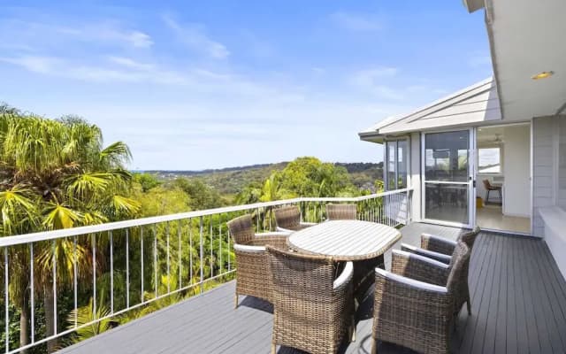 Spacious 5-bed Beach House With Ocean View - photo 2