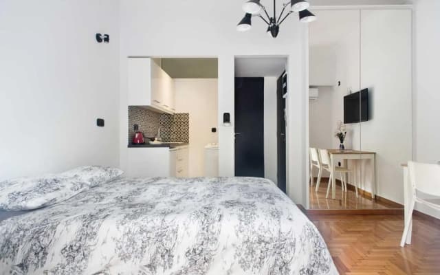 Newly renovated studio downtown Athens! - photo 4