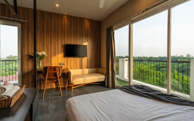 LetsBunk Poshtel & Suites - photo 2