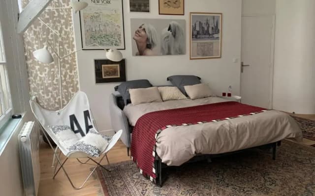 Top cozy apartment in the Upper Marais Area - photo 2