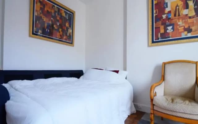 Center Pompidou Apartment - photo 2