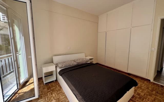 Madonna's Cozy Apartment - photo 4
