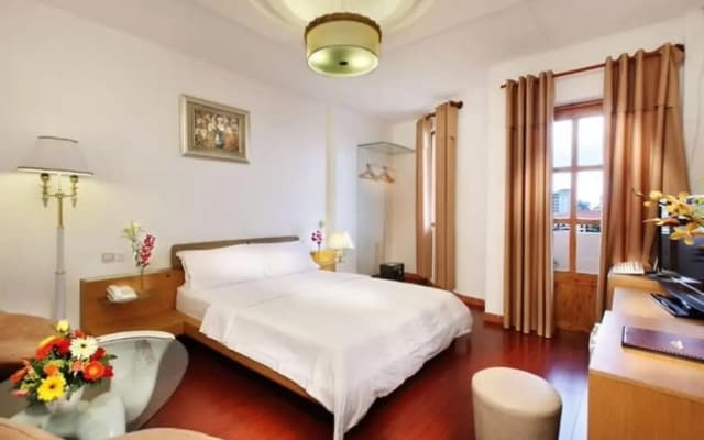 A Em 150 Le Thanh Ton Hotel - photo 4