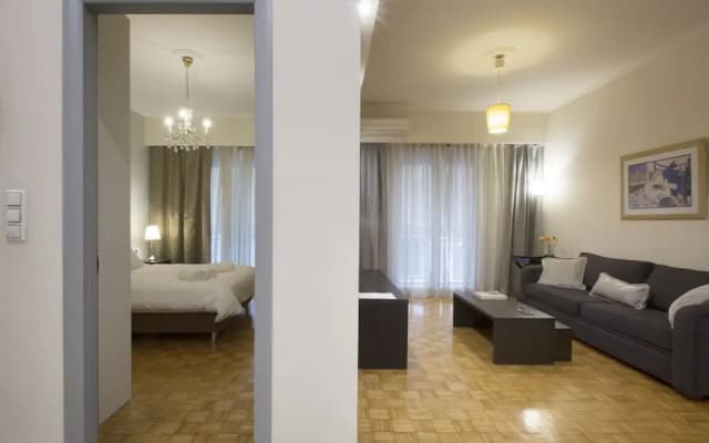 Koukaki Deluxe Apt at Syggrou-Fix - photo 5