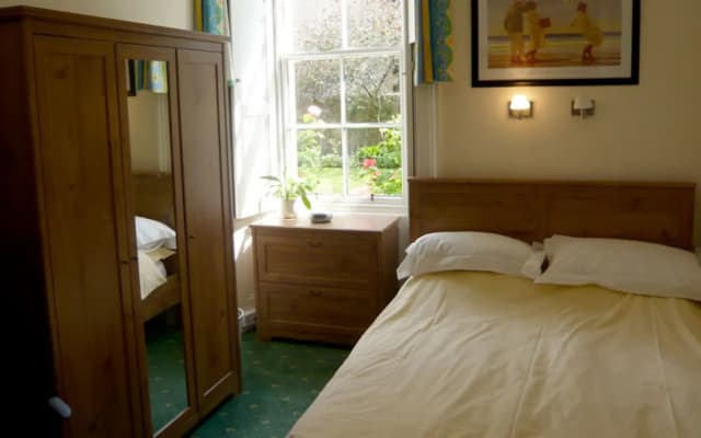 Silver Lining - Mile Apartments - photo 5
