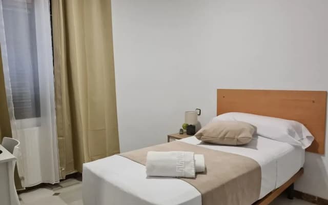 Hostal Arturo Soria - photo 4