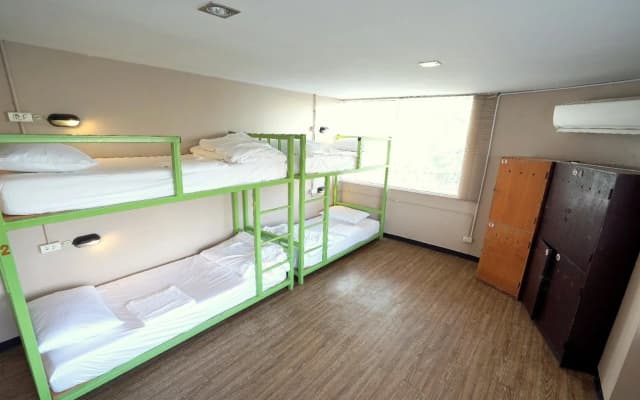 Chang Chang Hostel - photo 4