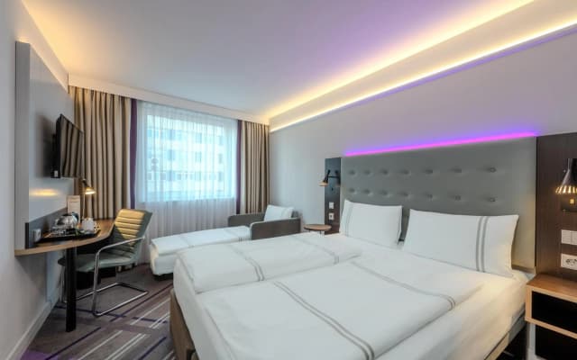 Premier Inn Berlin City Centre - photo 4