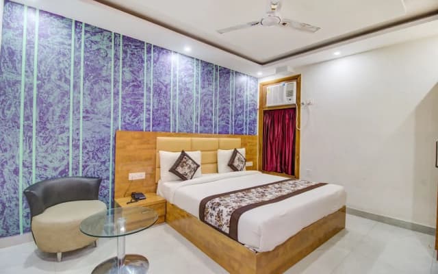 FabHotel Gross inn Suites - photo 3