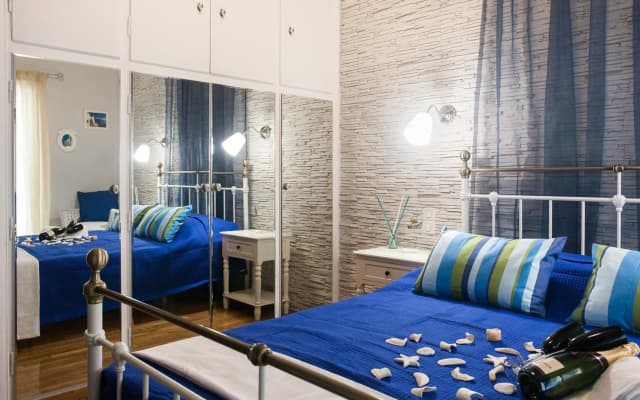 Pretty rooms in Gold and Blue apartment in safe central area - photo 4