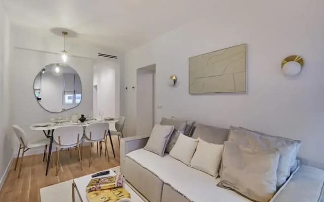Superb Apartment in the Heart of Paris - photo 3